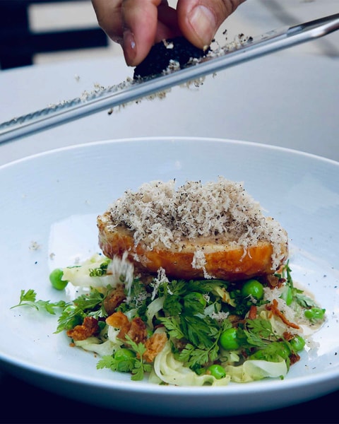 8 Serveringer hos Restaurant Rebel - Anbefalet i Michelin-guiden på 12. år