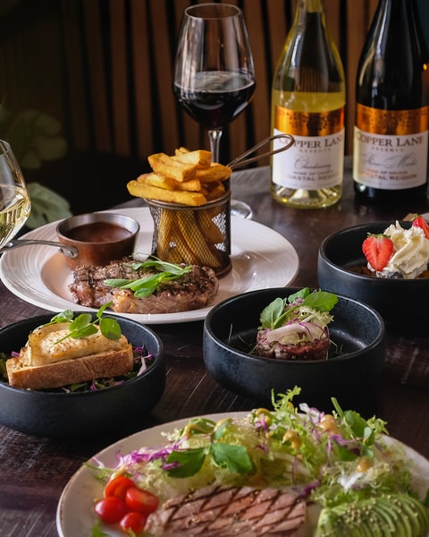 NY MENU: Valgfri 3-retters på Den Blå Hund - Legendarisk Frederiksberg-Café