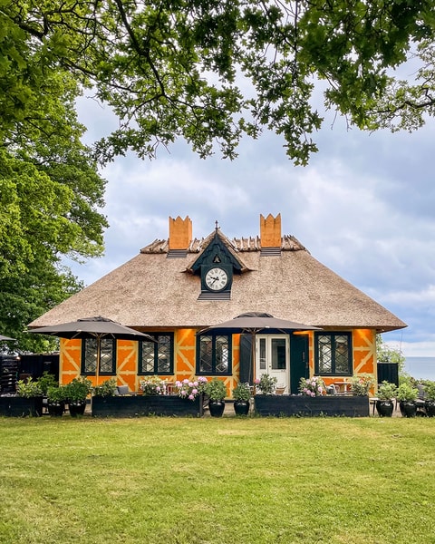 3 retter på Den Gule Cottage