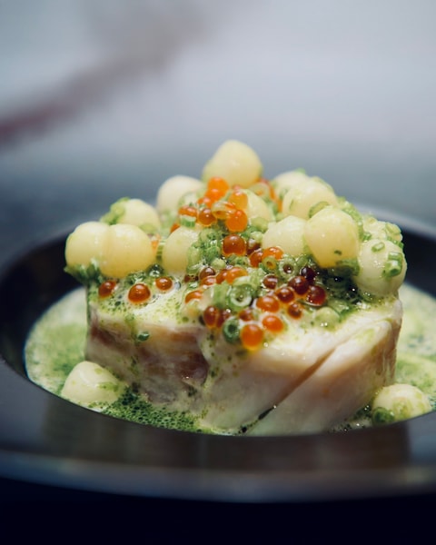 8 Serveringer hos Restaurant Rebel - Anbefalet i Michelin-guiden på 12. år