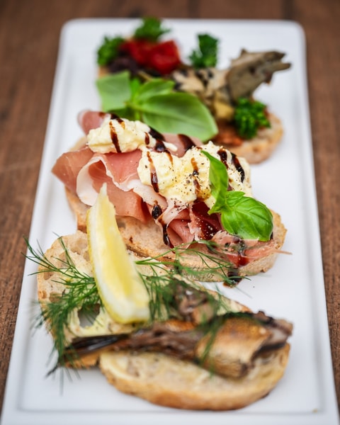 8 Valgfri Tapasanretninger hos Tango y Vinos - En Aften For 2