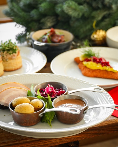 Strandmøllekroens Julebord - En højtidelig menu i stemningsfyldte omgivelser!