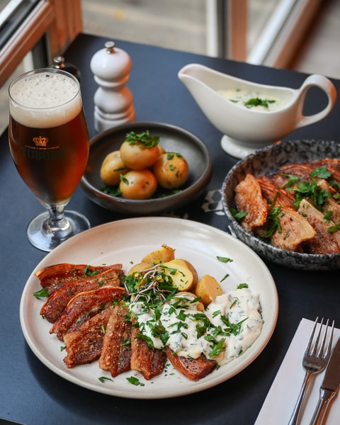 Stegt Flæsk Ad Libitum - Bomhuset i Charlottenlund