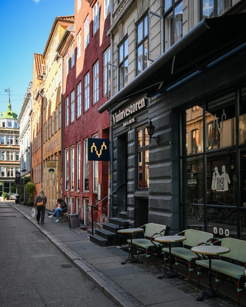 Eksklusiv Blindsmagning Hos Vininvestoren - 3 Glas, 3 Prisklasser, 1 Udfordring