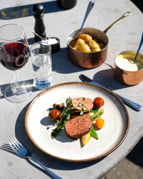 Julegave: 5-Retters Frokost på Restaurant Arken - Udsigt over Køge Bugt