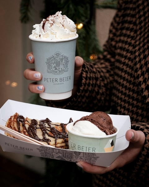 Hjemmelavet Crêpe + Valgfri Varm Drik hos Peter Beier Chokolade