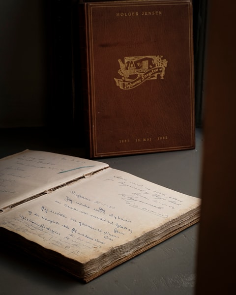 Stegt Flæsk m. Persillesovs - Nyhavns Færgekro