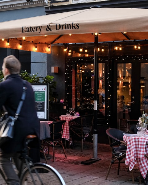 4-Retters Italiensk Gastronomi & Vinmenu | Como Indre By