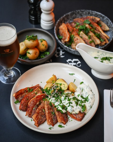 Stegt Flæsk Ad Libitum - Bomhuset i Charlottenlund