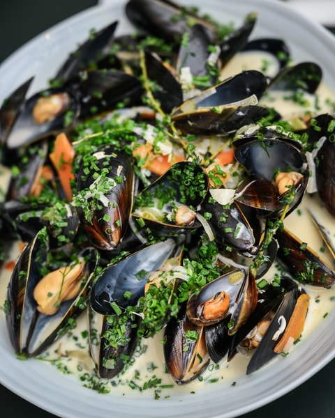 Moules Frites m. Vin/Vand - Restaurant Skovshoved