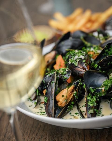 Moules Frites m. Vin/Vand - Restaurant Skovshoved