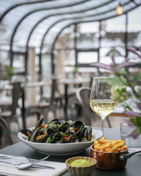 Moules Frites m. Vin/Vand - Restaurant Skovshoved