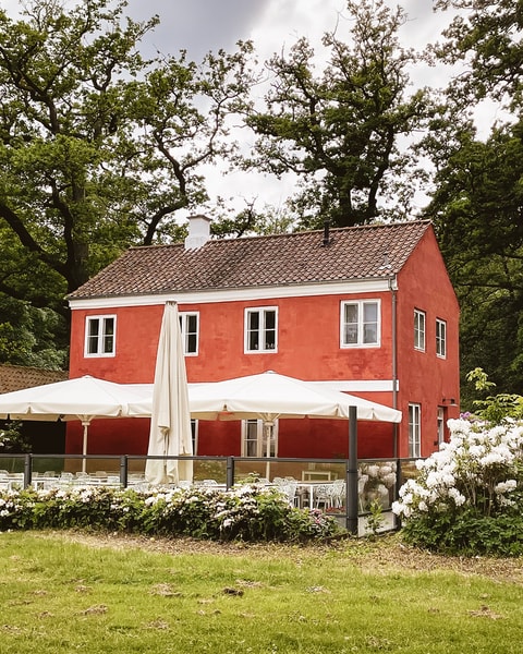 Åbningsfrokost på Den Røde Cottage