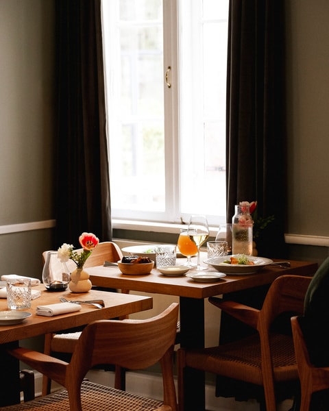 Åbningsfrokost på Den Røde Cottage