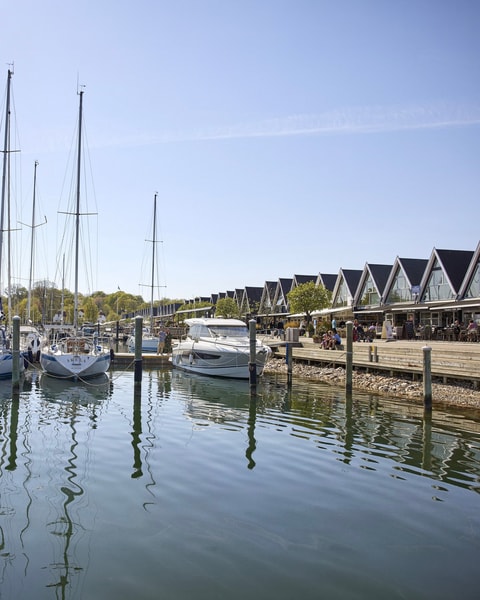 2-Retters Signaturfrokost på No. 22 Bistro - Nyd Forårssolen & Udsigten over Rungsted Havn