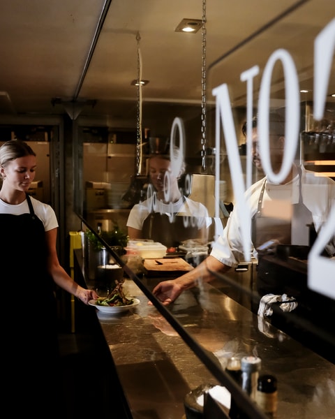 2-Retters Signaturfrokost på No. 22 Bistro - Nyd Forårssolen & Udsigten over Rungsted Havn