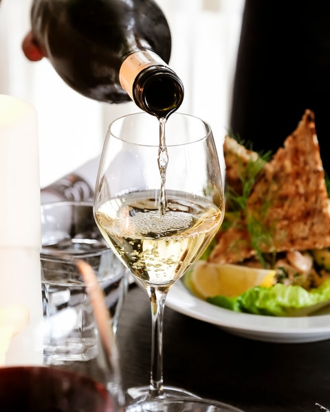 2-Retters Signaturfrokost på No. 22 Bistro - Nyd Forårssolen & Udsigten over Rungsted Havn