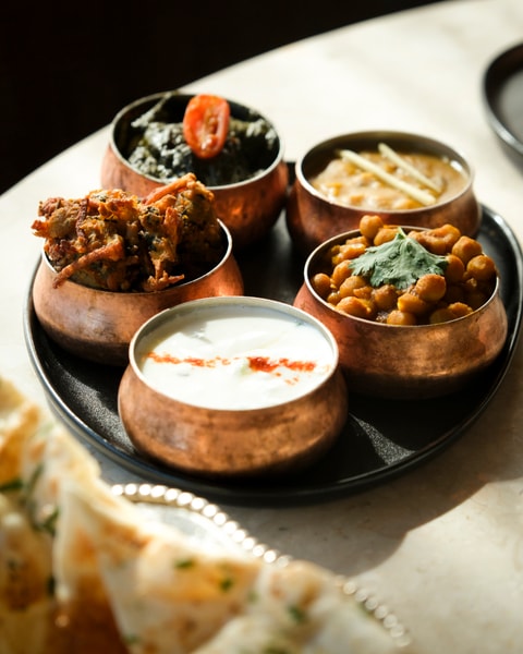Indisk Thali Menu hos Namaste