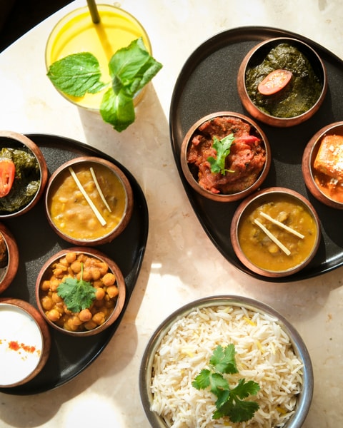 Indisk Thali Menu hos Namaste
