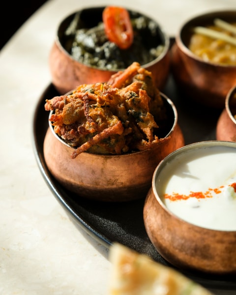 Indisk Thali Menu hos Namaste