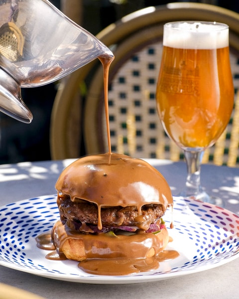 Gourmet Bøfsandwich hos Frederiksberg Rådhuskælder