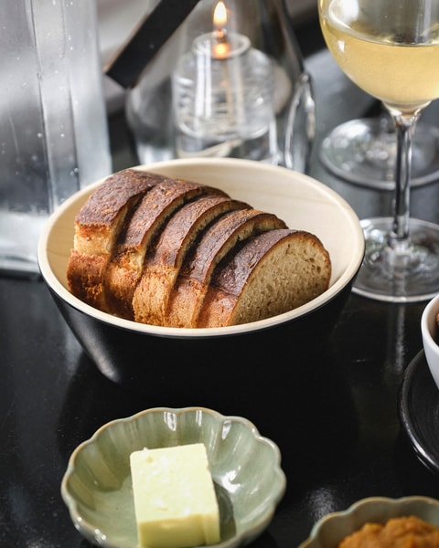 Frokost med 7 anretninger på Den Gule Cottage