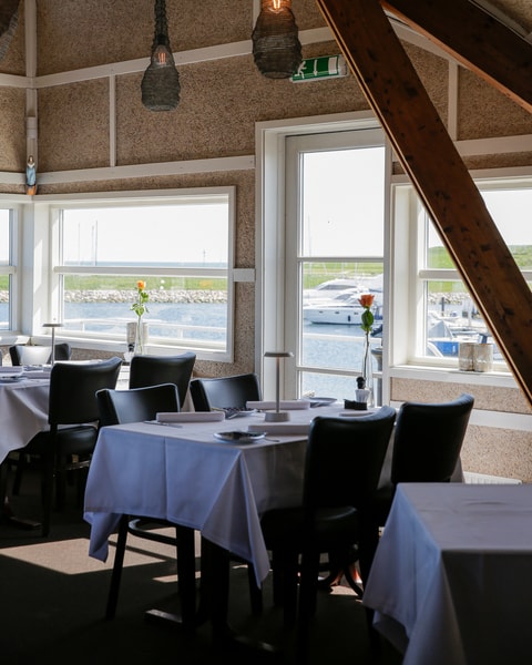 6-Retters Frokost på Restaurant Arken - Udsigt over Køge Bugt