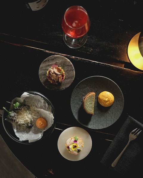 Aftenmenu hos Restaurant Rebel - Anbefalet i Michelin-guiden på 13. år