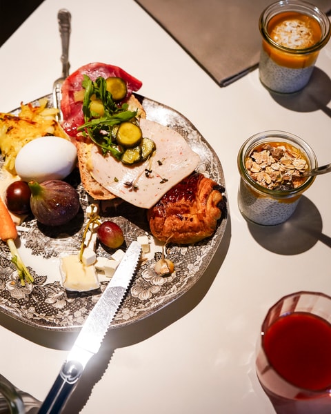 Brunchfavoritter krydret med sydasiatisk varme hos Dhaba Kitchen