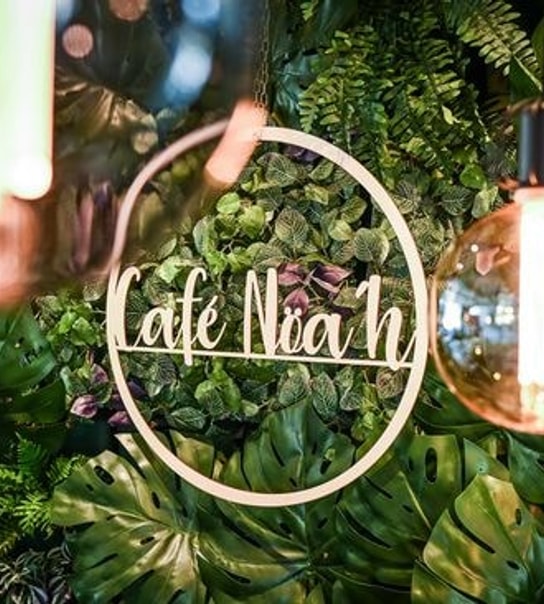 Café Nöah: Børne- og voksenmenuer