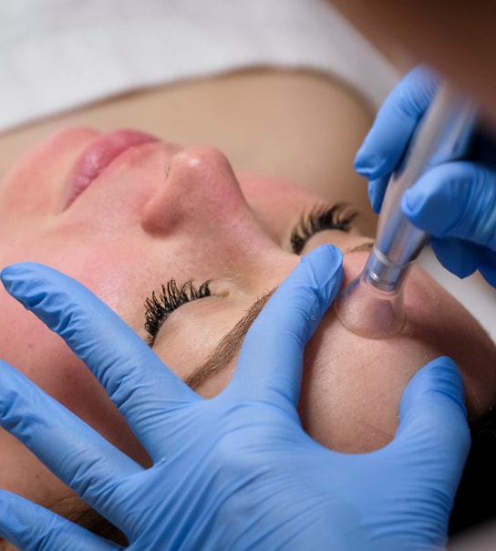 75 min. Collagen Booster-ansigtsbehandling