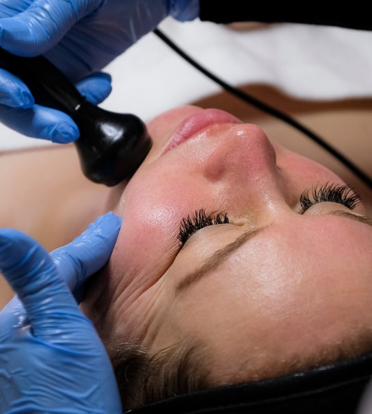 75 min. Collagen Booster-ansigtsbehandling