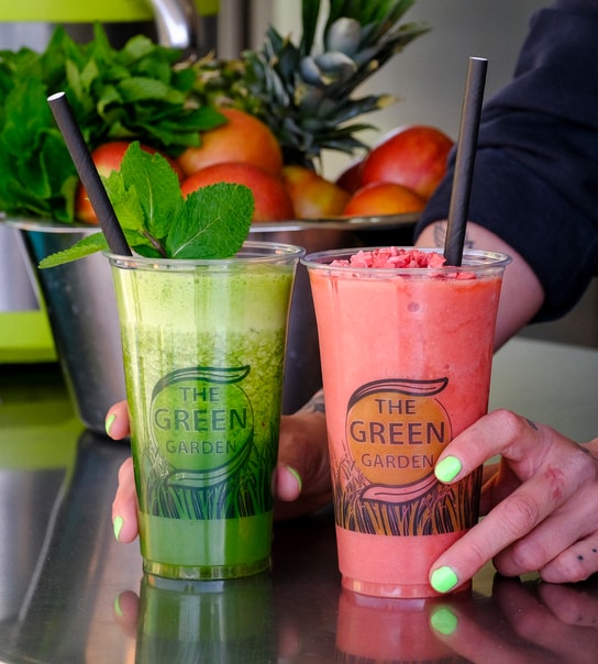 Reffen er anbefalet i Politiken: Smag en frisk combo m. panini+juice/shake+shot fra The Green Garden