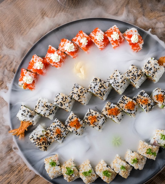 Sushi og vin fra Taya Sushi - spar 51 %