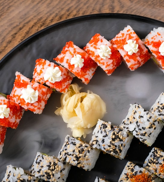Sushi og vin fra Taya Sushi - spar 51 %