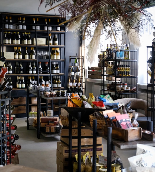 Michelin-anbefalet restauratør: Kok fra Noma og Geranium åbner spritny vinhandel og delikatesse på Vesterbro