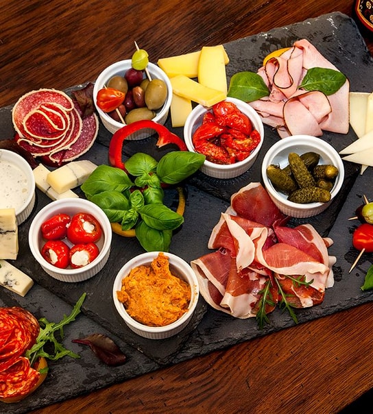 Luksus Tapas med over 20 forskellige tapas hos Lundgren VIP