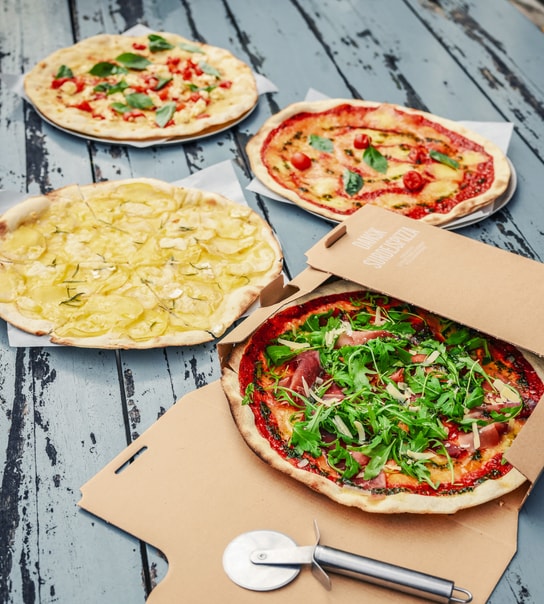 Spar 50 % på landets bedste pizza: Valgfri takeaway pizza fra GORMs - 5 lokationer og mulighed for levering!