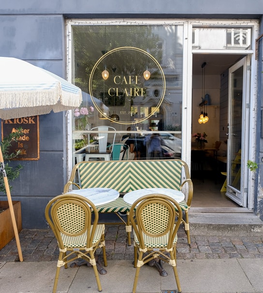 Café Claire: Smag en bid af Barcelona med 6 pintxos og lækre oliven hos topkok på Østerbros hyggeligste café