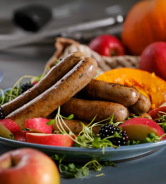 Opgrader julebordet med de saftige Andepølser fra Slagter Friis | Spar 30%