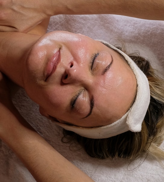 NY: Op til 55% rabat på valgfri ansigtsbehandling eller massage!