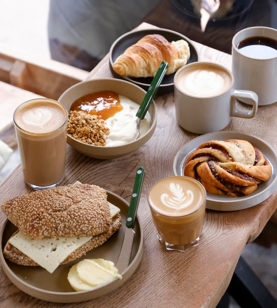 Spar 50 % hos KAFFE: Frit valg hos den kaffenørdede Vesterbro-café!