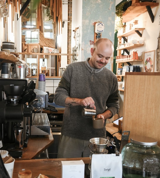 Spar 50 % hos KAFFE: Frit valg hos den kaffenørdede Vesterbro-café!