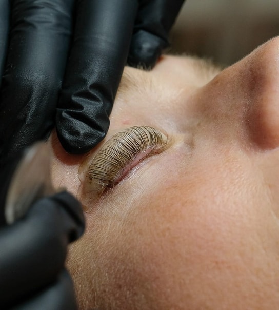 Lash Lift og farve af bryn og vipper