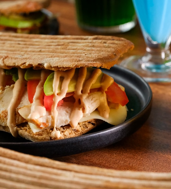 NYHED: Valgfri Sandwich & Juice/Shake | hos Ninetnine(99)