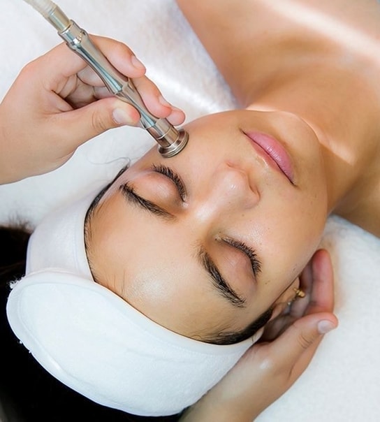 Spar 68 % på Luksus-ansigtsbehandling | 3 varianter