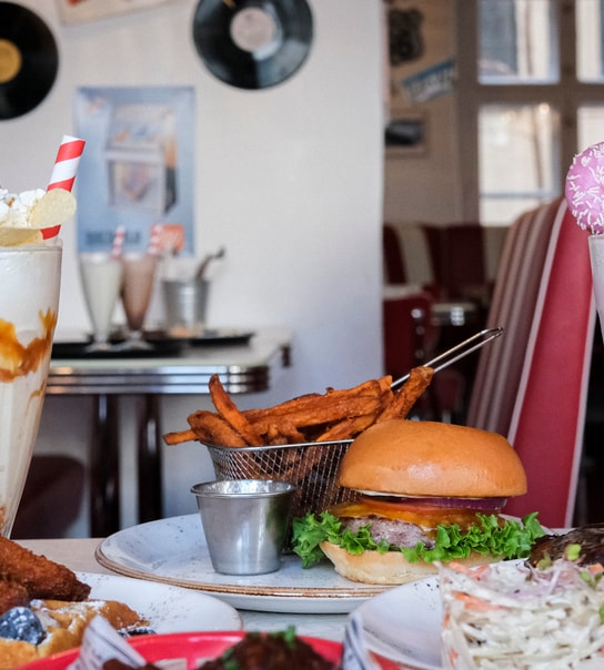 Halv pris | Midwestern Diner | Indre by