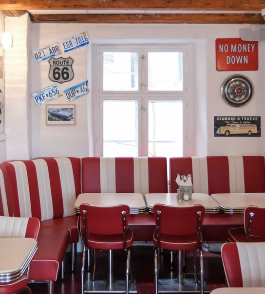 Halv pris | Midwestern Diner | Indre by