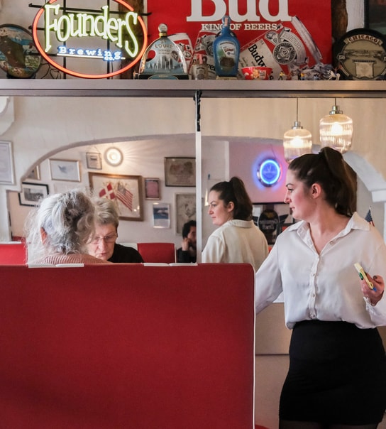 Halv pris | Midwestern Diner | Indre by