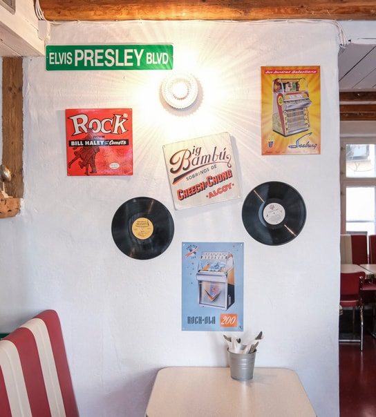 Halv pris | Midwestern Diner | Indre by